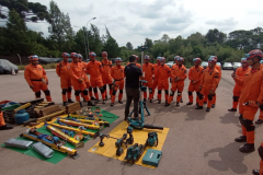 Instrução de salvamento veicular do CBMPR para bombeiros do Maranhão.