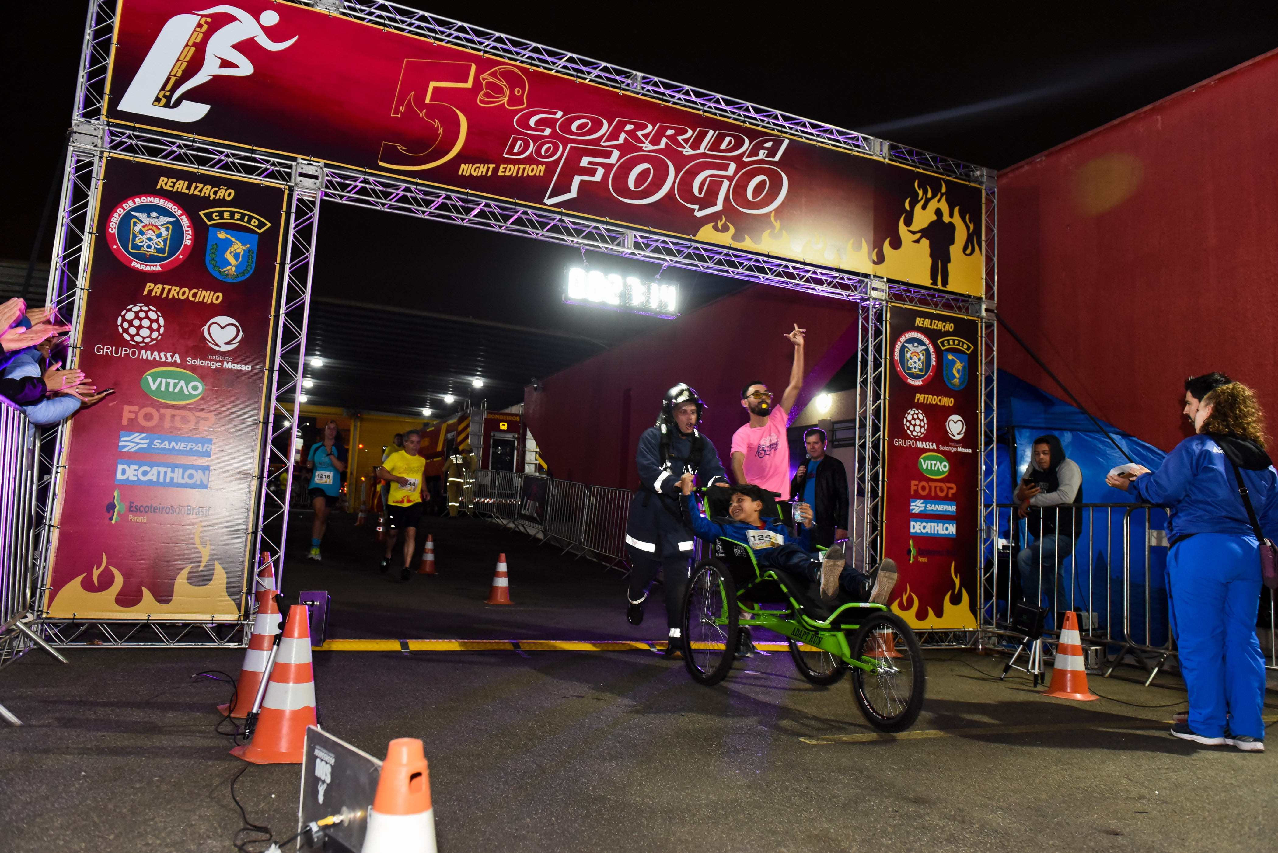 Imagens da 5ª Corrida do Fogo, realizada em Curitiba no dia 25/11/2023.