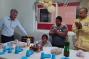 O menino Saymon Gabriel Pedroso comemorou o aniversário de 7 anos no Corpo de Bombeiros de Araucária.
