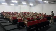 Militares participam de palestra para condutores de viaturas.