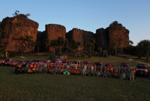 Treinamento de combate a incêndio florestal.