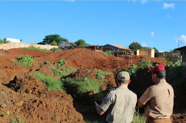 Comandante do Corpo de Bombeiros visita o quartel do 1º SGBI