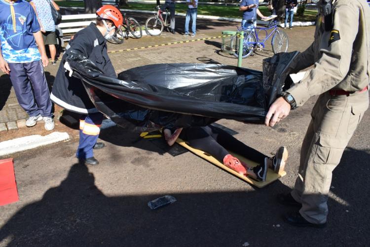 Simulado de atendimento a múltiplas vítimas encerra as atividades do Maio Amarelo.