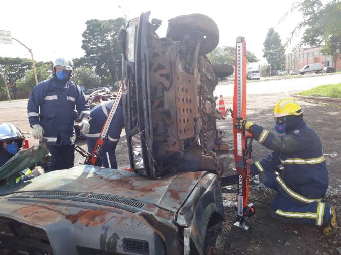 Treinamento de Resgate Veicular.