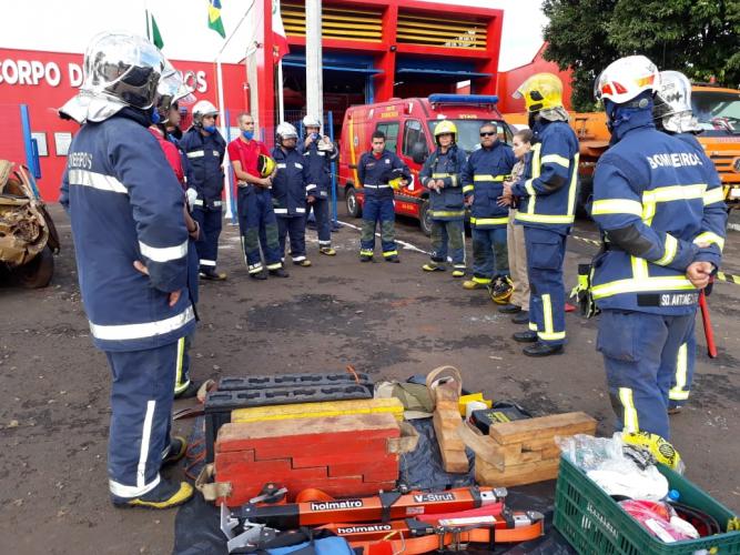Treinamento de Resgate Veicular.