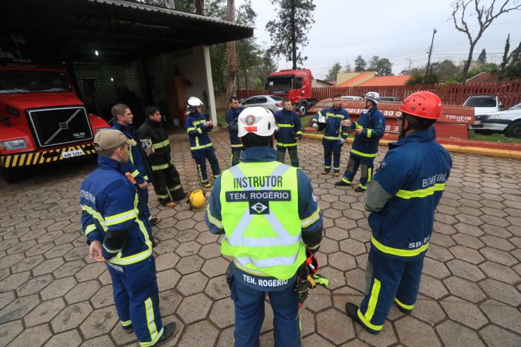 Capacitação de Salvamento Veicular 9ºGB