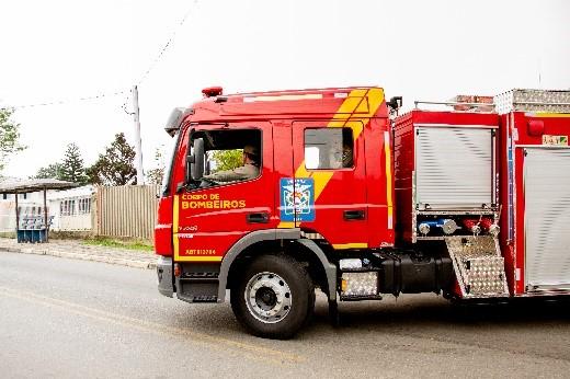 Viatura operacional entregue ao Posto de Bombeiros de Colombo