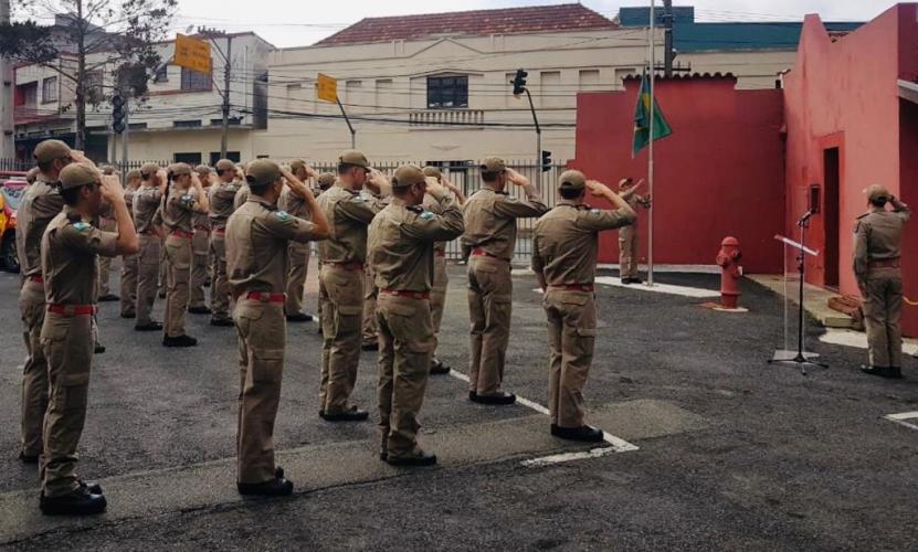 Solenidade de entrega de medalha 7º Grupamento de Bombeiros