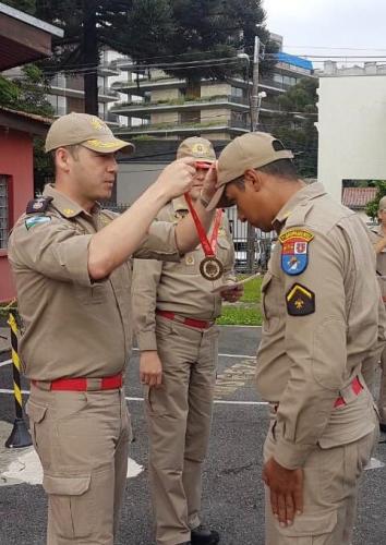 Solenidade de entrega de medalha 7º Grupamento de Bombeiros
