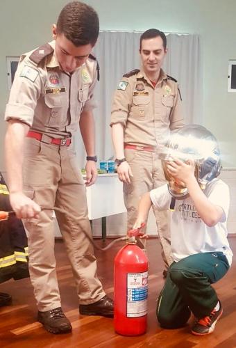 7* Grupamento de Bombeiros realiza palestra no Colégio Bom Jesus