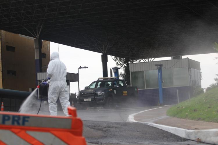 Desinfecção na aduana