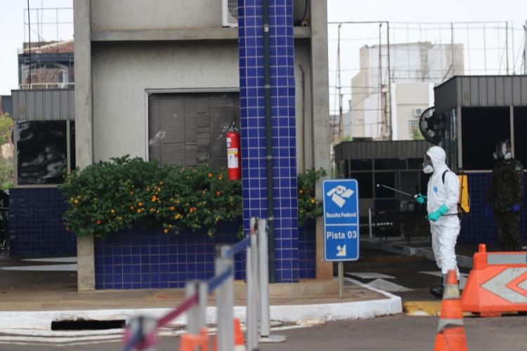 Desinfecção na aduana