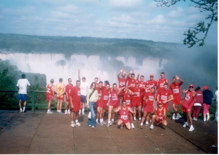 Militares participam de atividade física na Cataratas (anos 2000)
