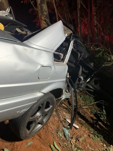 Auto contra árvore - 9º SGBI