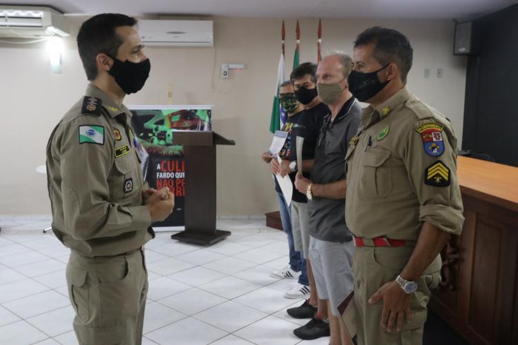 Militares recebem Certificados