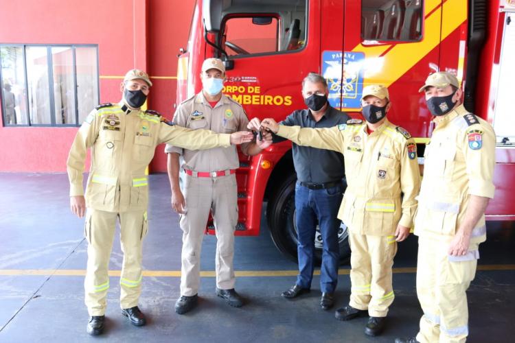 Entrega de ABTR ao Posto de Bombeiros de Campo Largo