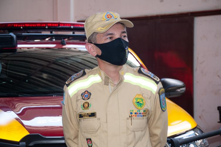 Solenidade e entrega de viatuas e equipamentos