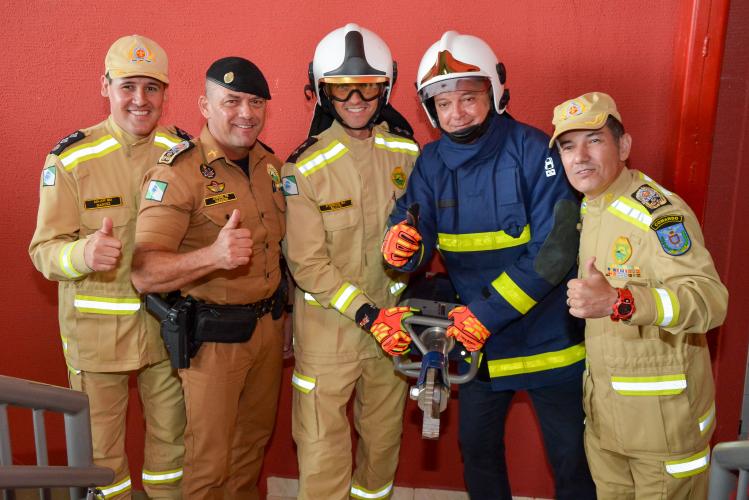 Corrente cortada olhando para frente