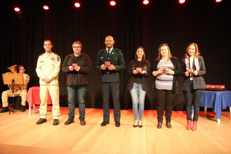 Comandante e autoridade municipal