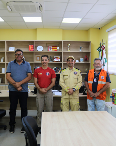 Bombeiros repassam às COMDECs doação da Defesa Civil Estadual