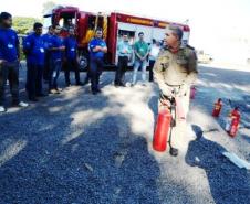 6° SGBI ministra instrução prática de combate a incêndios 

