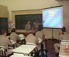 Bombeiros durante o treinamento