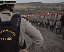 Bombeiros Realizam Instrução de Combate a Incêndio Florestal 