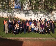 O Corpo de Bombeiros realiza treinamento da Brigada Escolar no Colégio Estadual Loureiro Fernandes