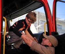 Polícia no CMEI (Centro Municipal de Educação Infantil) Xapinhal, em Curitiba.