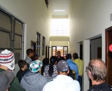 Adolescentes durante a visita