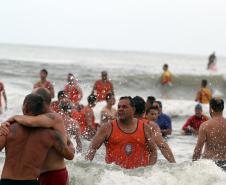 07-01-2017 Travessia Anual dos Bombeiros Veteranos em Guaratuba.