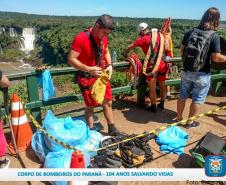 Limpeza do Rio Iguaçu em comemoração ao dia internacional da água