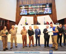 Corpo de Bombeiros realiza entrega de Certificado de Vistoria a Assembleia Legislativa do Paraná