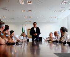 Governador Beto Richa assina decreto de promoção