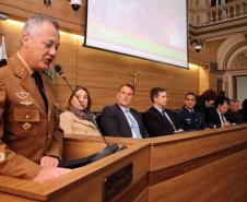  Tenente-coronel do Corpo Bombeiros recebe homenagem em nome da instituição na Câmara de Vereadores de Curitiba