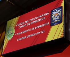 O município de Campina Grande do Sul, Região Metropolitana de Curitiba, conta agora com um grupamento do Corpo de Bombeiros. A governadora Cida Borghetti participou nesta quinta-feira (28) da solenidade oficial de inauguração do quartel. Campina Grande do Sul, 28/06/2018.Foto: José Fernando Ogura/ANPr