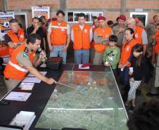 12.11.2011, Simulado de preparação para desastres, feito Pela Defesa Civil  e Corpo de Bombeiros  e outros orgãos. Comandante do 8 GB, Tenente Coronel Edemilson de Barros.