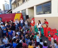 Bombeiros proporcionam Natal diferenciado para 150 crianças