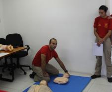 Bombeiros militares participam de instrução de atendimento pré-hospitalar