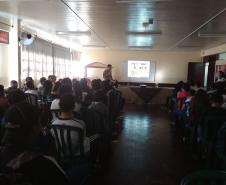 Em Apucarana, 11º Grupamento de Bombeiros realiza palestras sobre queimaduras. 