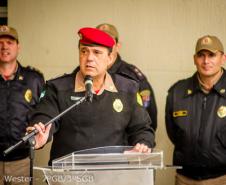 Comandante do Corpo de Bombeiros, Coronel Samuel Prestes, fazendo o uso da palavra.