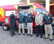 Entrega da chave pelo Delegado Jacovós