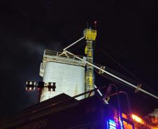 Incêndio secadora de grãos