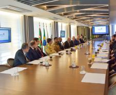 Comandante Geral do CBMPR participa de reunião na ACP sobre a segurança pública do Paraná.