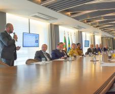 Comandante Geral do CBMPR participa de reunião na ACP sobre a segurança pública do Paraná.