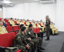 Corpo de Bombeiros Militar do Paraná recebe visita do General de Brigada Taranto.