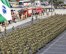 Formatura de novos bombeiros militares do Paraná.