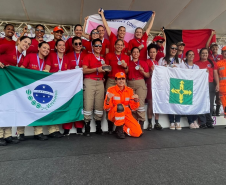 Equipe do Paraná no Encontro Nacional das Bombeiras Militares (ENBOM)