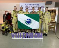 Equipe do Paraná no Encontro Nacional das Bombeiras Militares (ENBOM)
