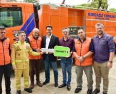 Entrega de equipamentos para a Defesa Civil e CBMPR.